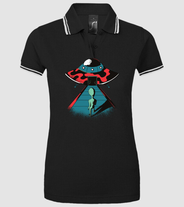 Alien Ufo model negru pe tricou