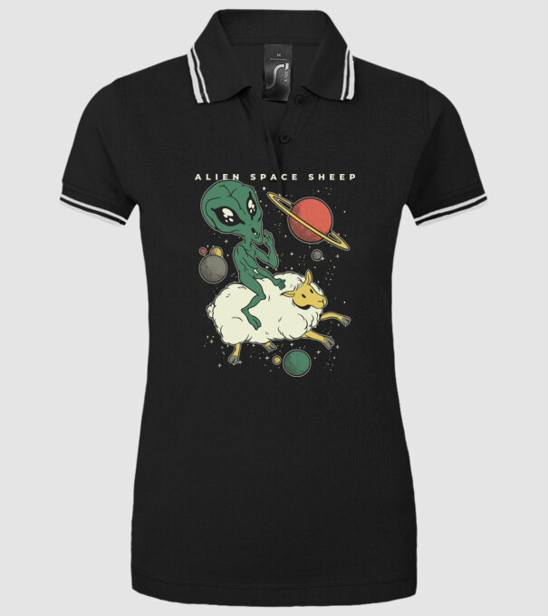 Alien În spațiu model negru pe tricou