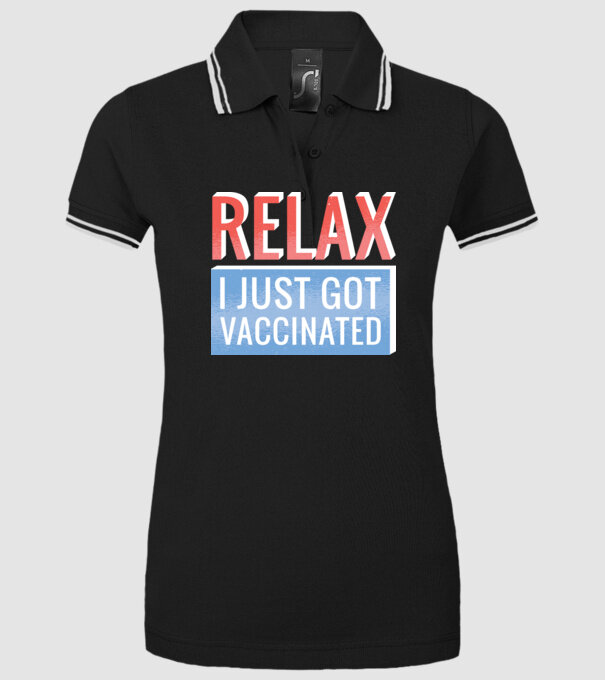 Fii calm, sunt vaccinat model negru pe tricou