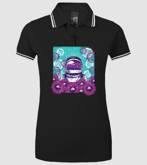 Floral Astronaut model negru pe tricou