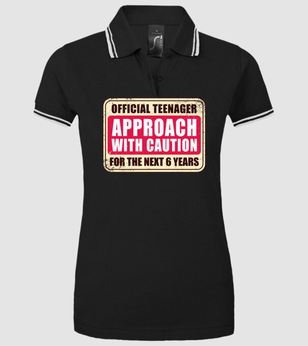 Adolescent oficial Abordați cu prudență model negru pe tricou