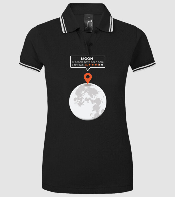 Luna Recenzie model negru pe tricou