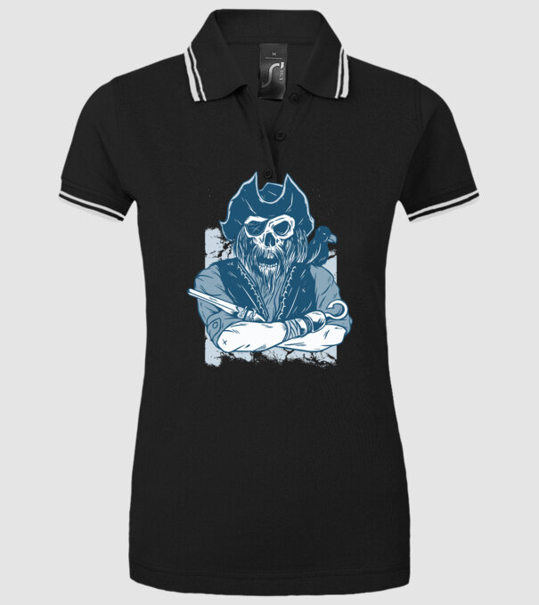 Pirat model negru pe tricou