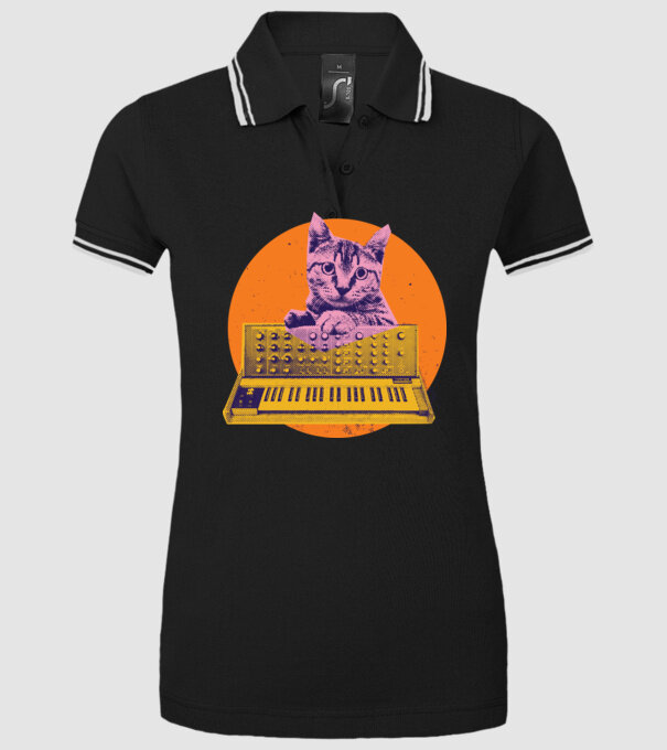 Pisică cu sintetizator model negru pe tricou