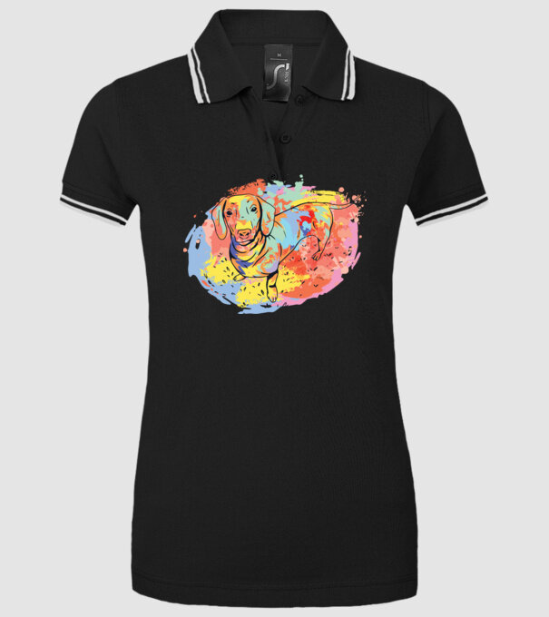 Teckel colorat model negru pe tricou