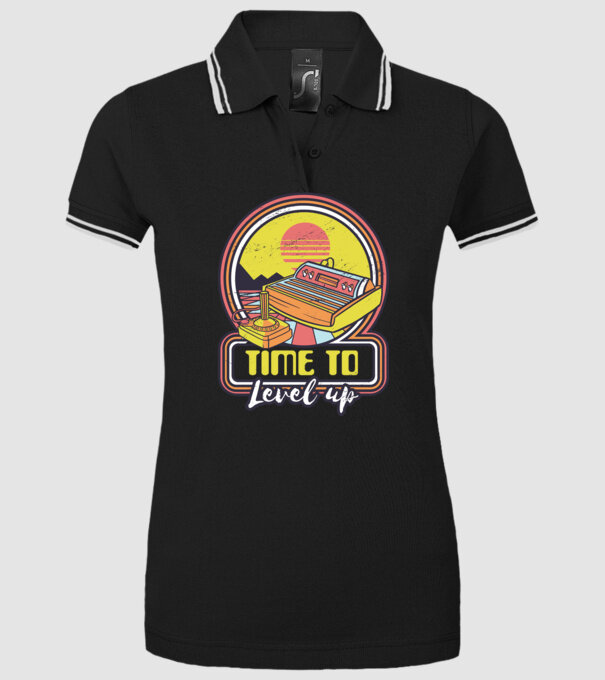 Time to Level Up model negru pe tricou