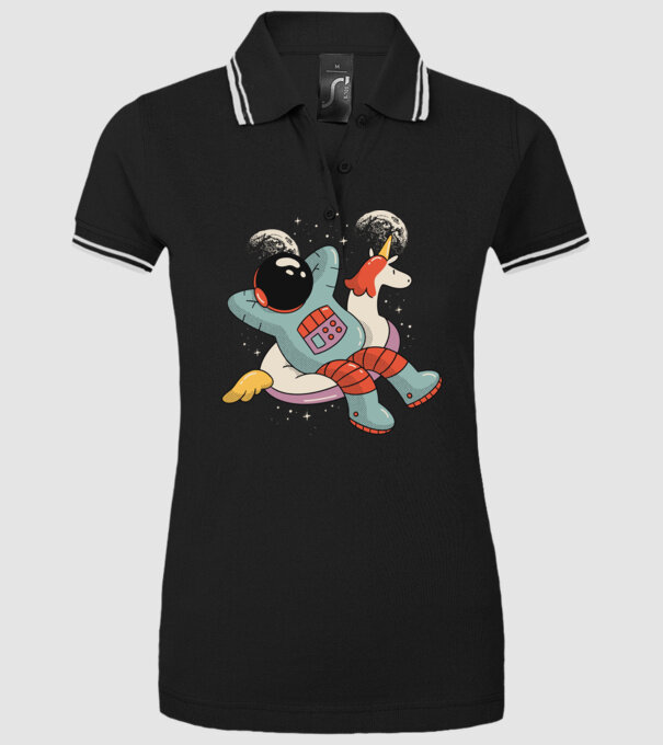 Odihnă Astronaut model negru pe tricou