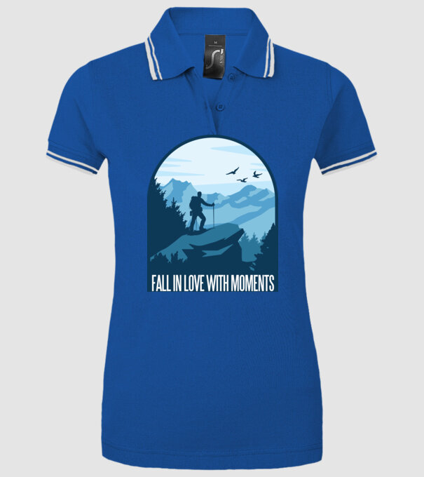 Fall in love with moments model albastru regal pe tricou