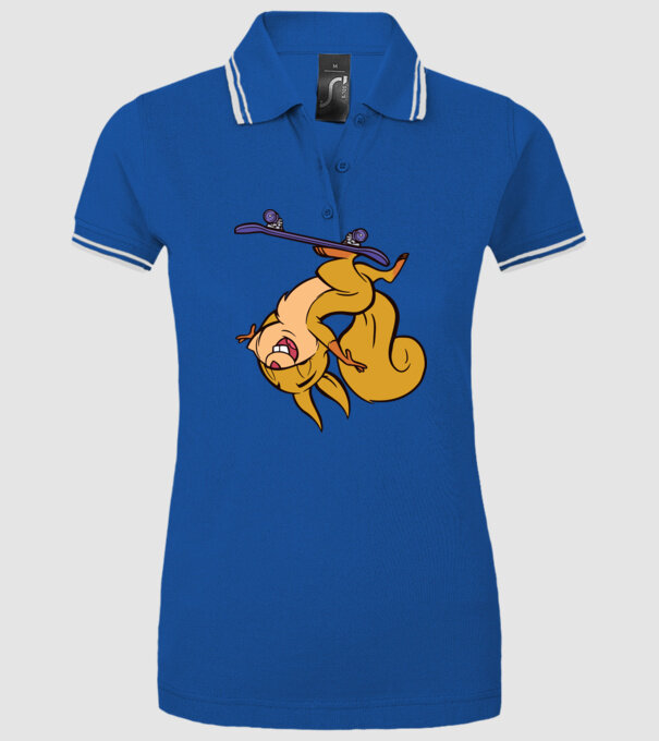 Veveriță Skateboarder model albastru regal pe tricou