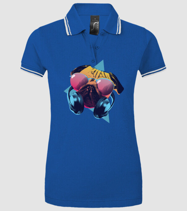 Mops cu căști model albastru regal pe tricou