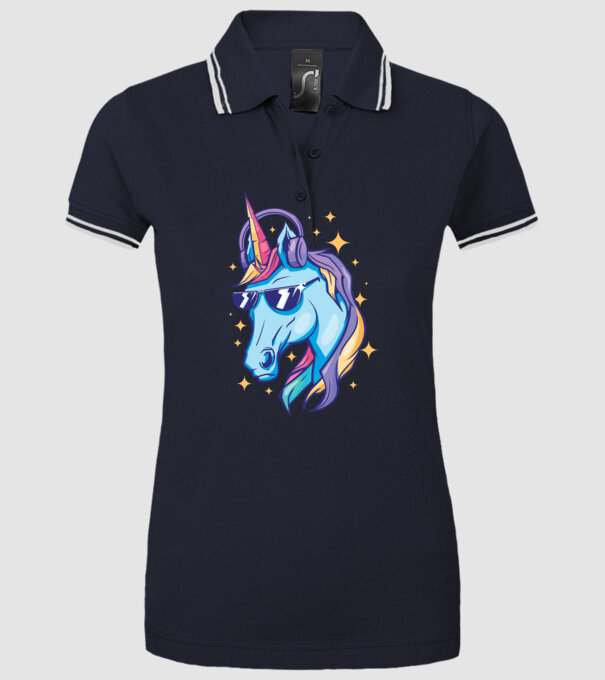 Unicorn strălucitor cu căști model albastru închis pe tricou