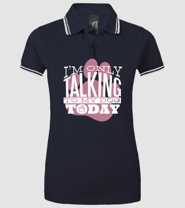 Azi vorbesc numai cu câinele meu model albastru închis pe tricou