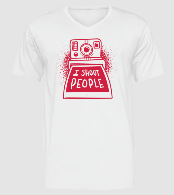I shoot people - Fotograf model alb pe tricou