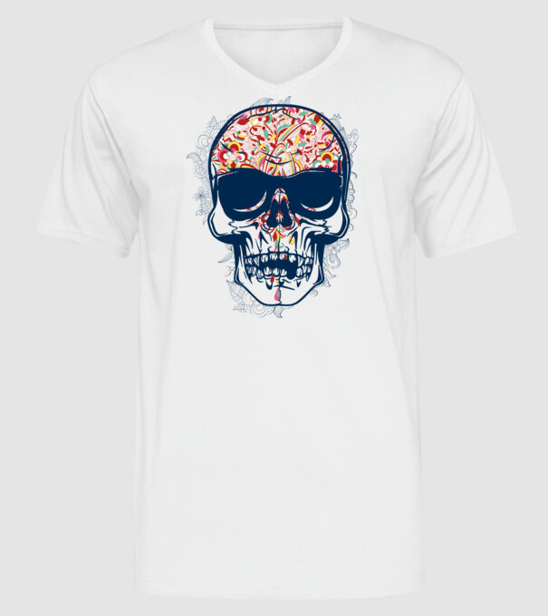 Craniu colorat model alb pe tricou