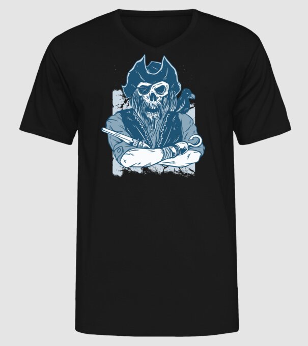 Pirat model negru pe tricou