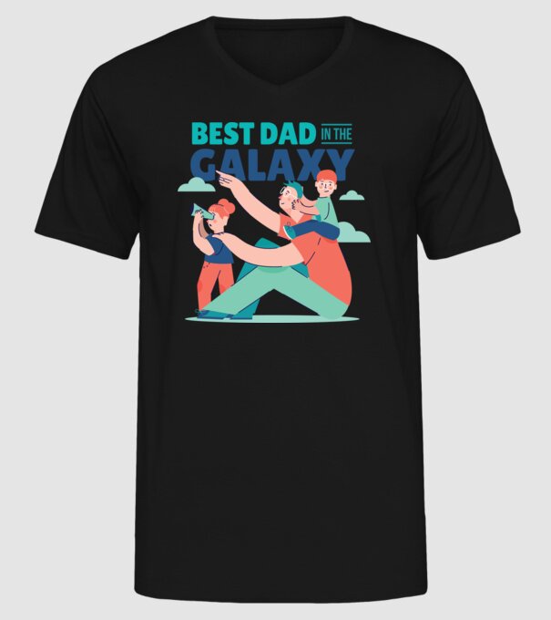 Cel mai bun tată din Galaxie model negru pe tricou