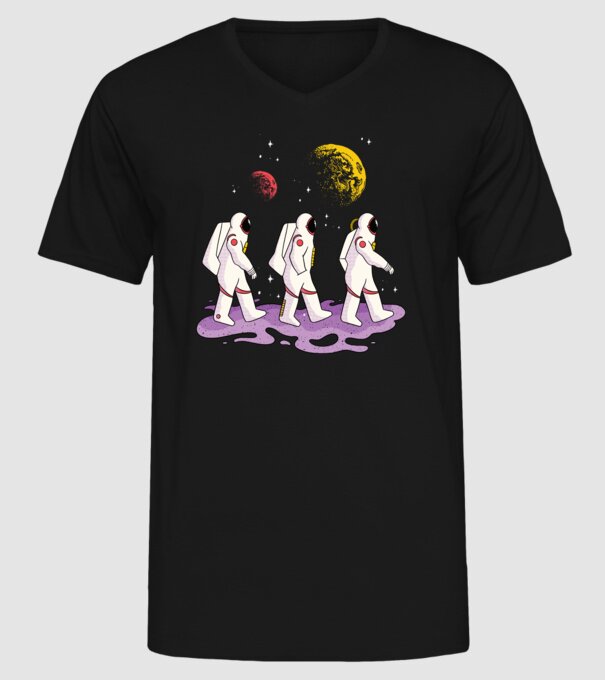 Plimbare Astronaut model negru pe tricou