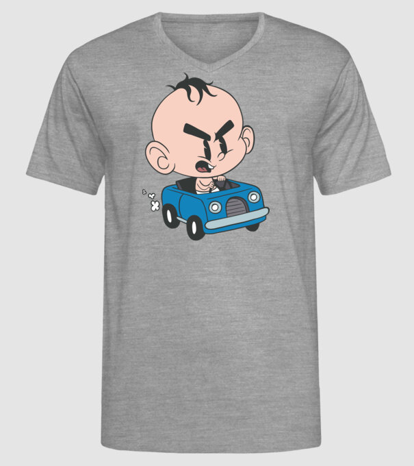 Copilaș cu mașină model gri pe tricou