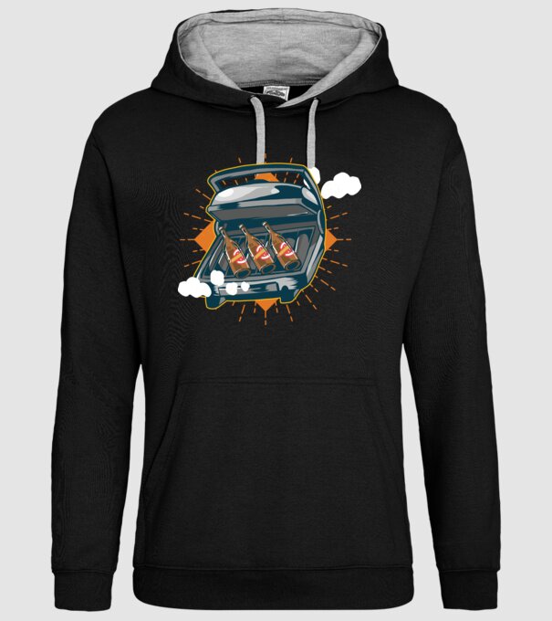 Bere BBQ model negru pe tricou