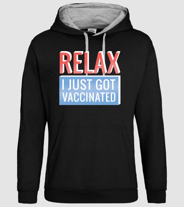 Fii calm, sunt vaccinat model negru pe tricou
