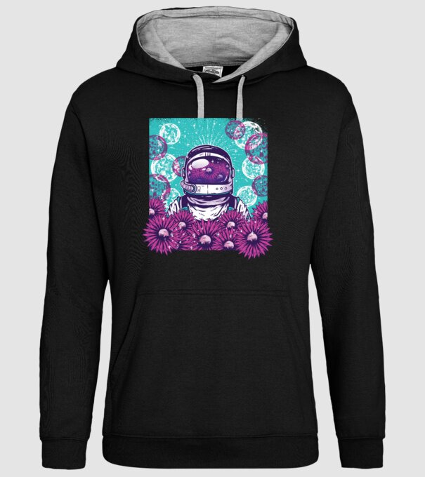 Floral Astronaut model negru pe tricou