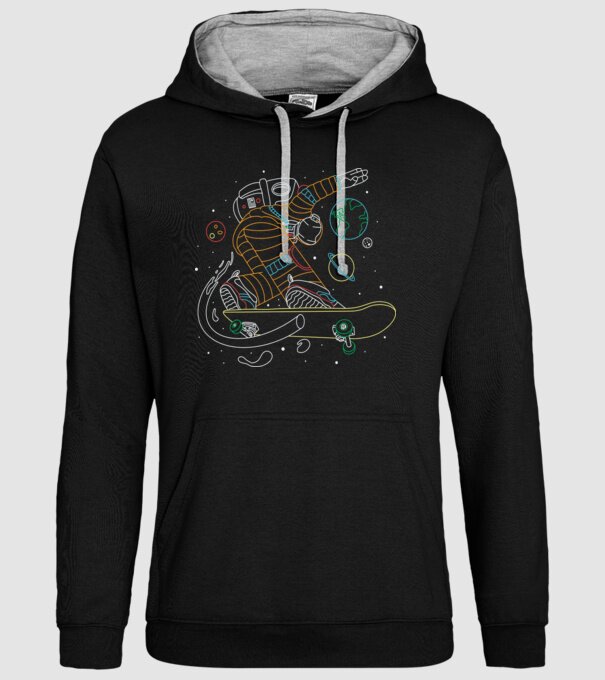 Astronaut Skateboarder model negru pe tricou