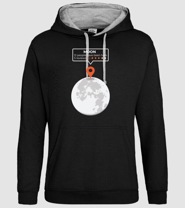 Luna Recenzie model negru pe tricou