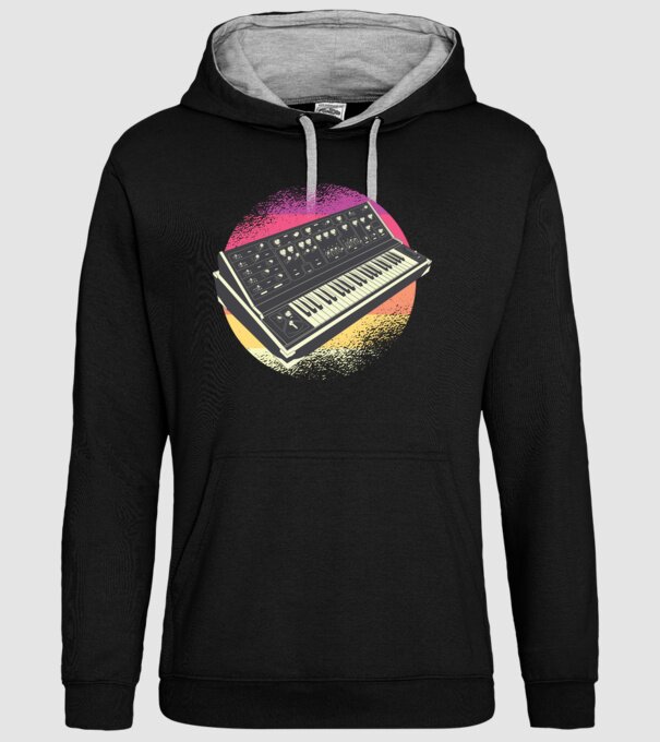 Sintetizator retro model negru pe tricou