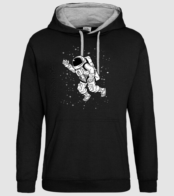 Astronaut model negru pe tricou