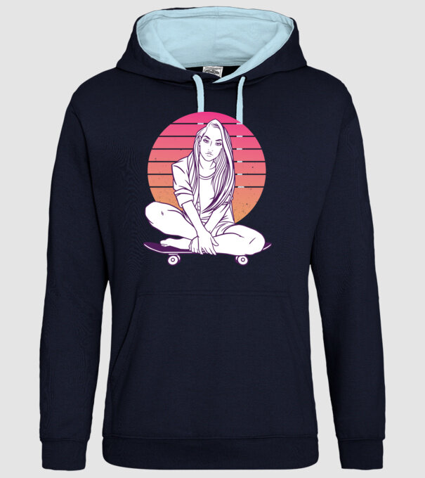 Fată Skateboarder model albastru închis pe tricou