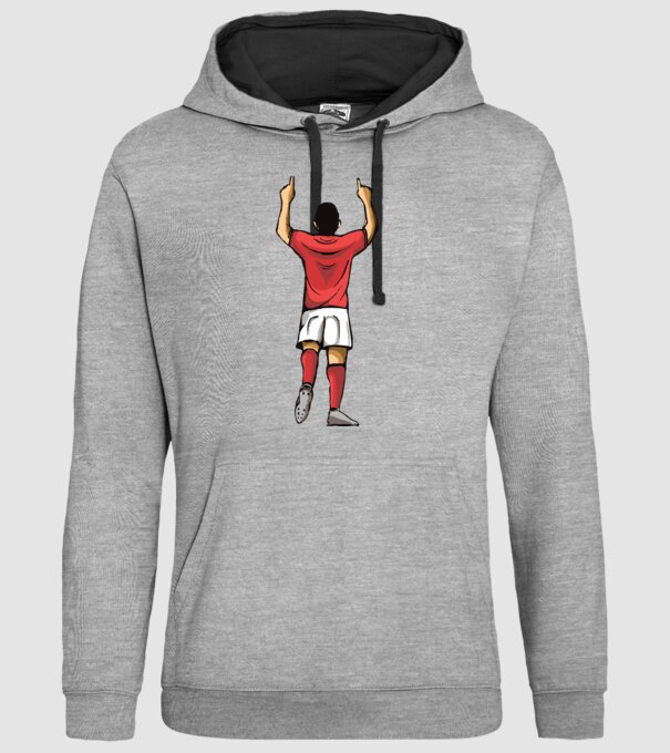 Fotbalist sărbătorind golul model gri pe tricou
