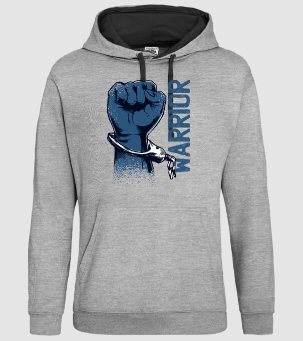 Pumn războinic model gri pe tricou