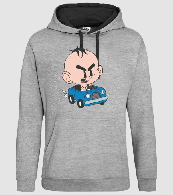 Copilaș cu mașină model gri pe tricou