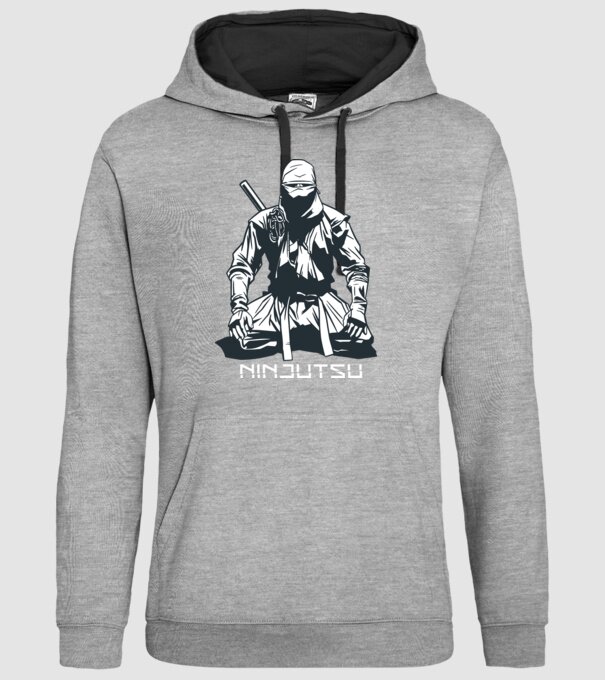 Ninja model gri pe tricou