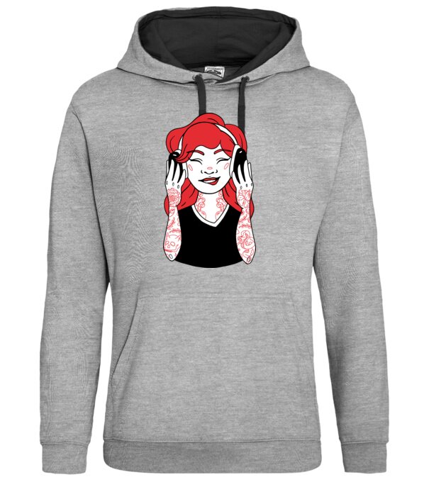  model  pe tricou