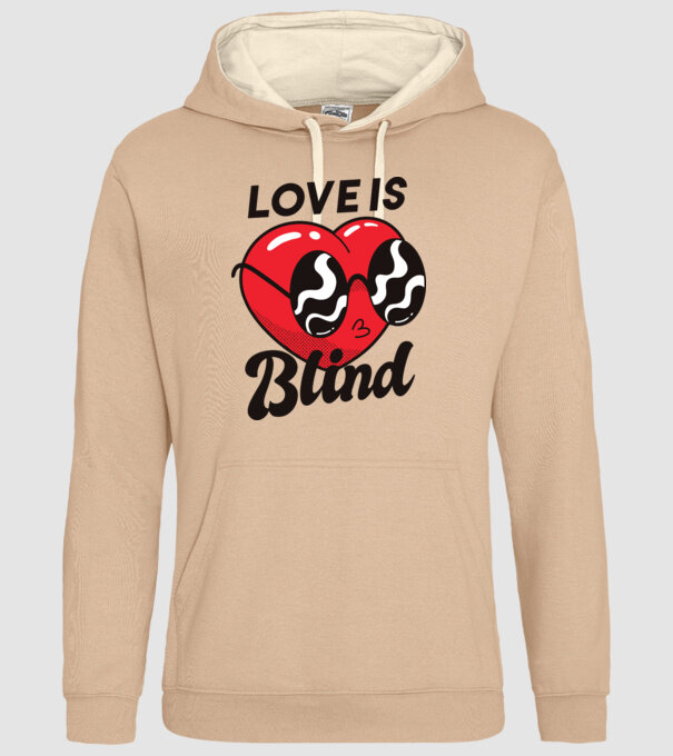 Dragostea este oarbă model nisipiu pe tricou