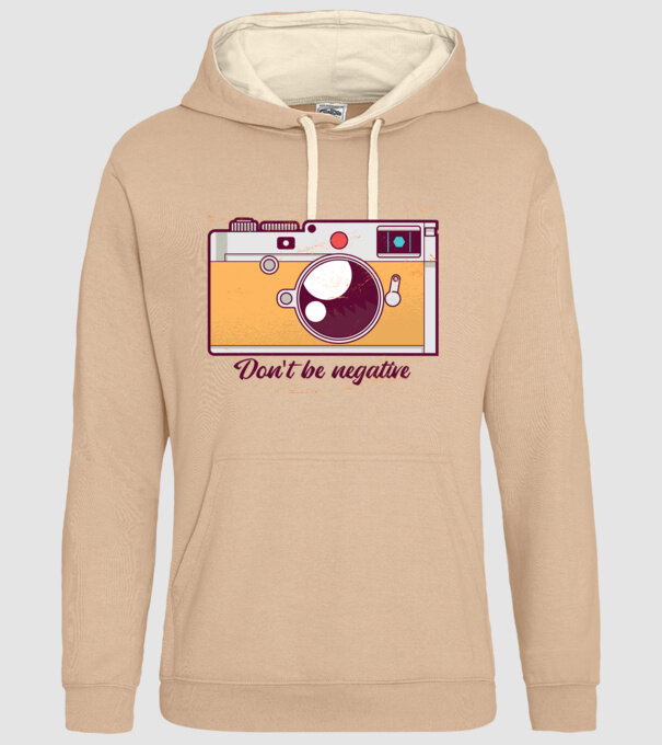 'Don''t be negative - tricou cu fotografie' model nisipiu pe tricou