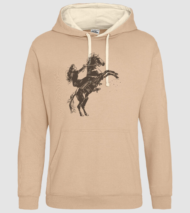 Fată cu cal model nisipiu pe tricou