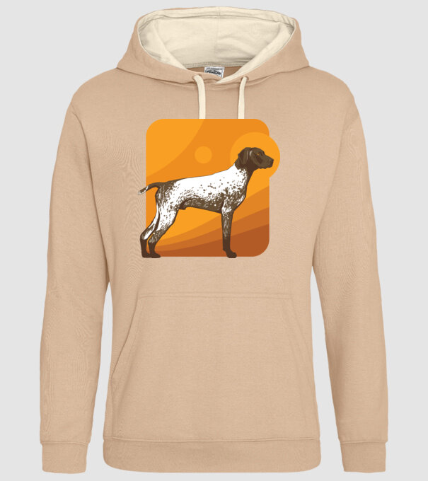 Pointer cu părul scurt model nisipiu pe tricou