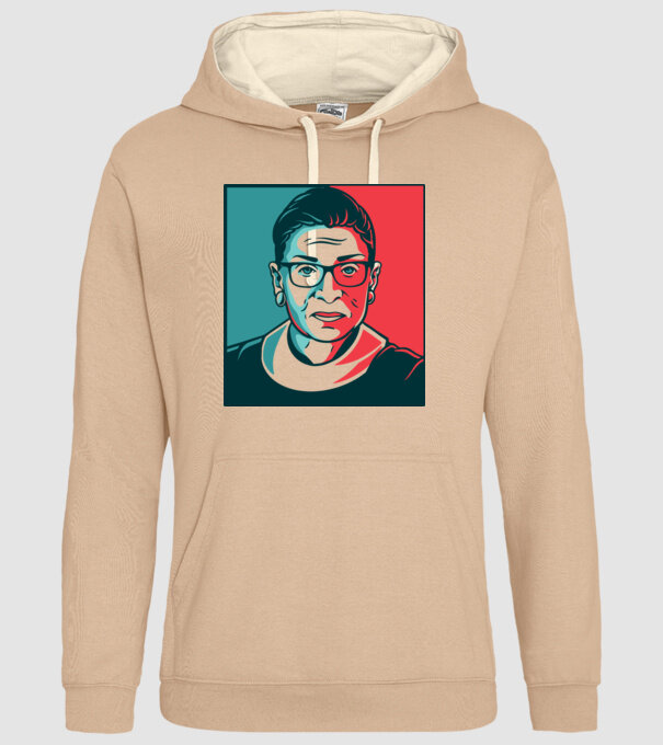 Ruth Bader Ginsburg model nisipiu pe tricou