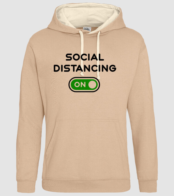 Social distancing on model nisipiu pe tricou