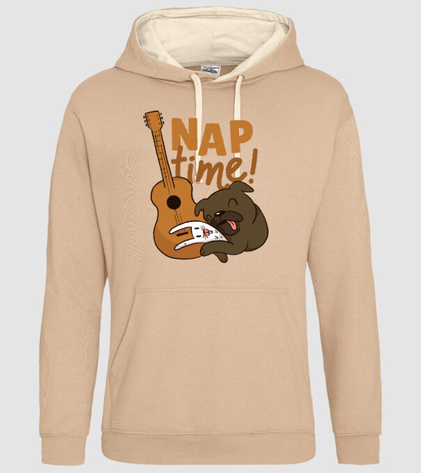 Timp pentru siestă - mops drăguț cu iepuraș și chitară model nisipiu pe tricou