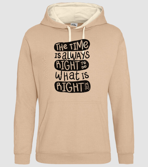 The time is always right model nisipiu pe tricou