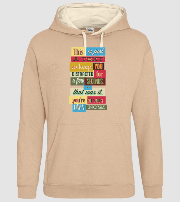 This is just a text to keep you distracted model nisipiu pe tricou