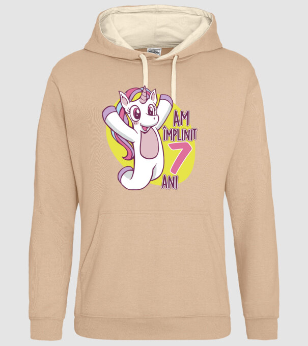 Am împlinit 7 ani model nisipiu pe tricou