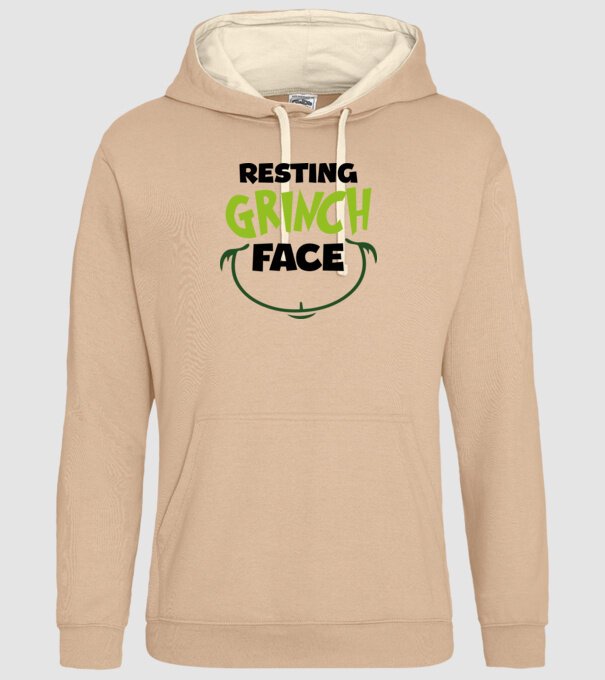 Resting Grinch face model nisipiu pe tricou