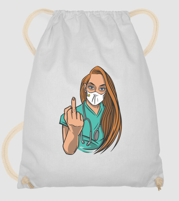 Asistentă medicală arată degetul model alb pe tricou