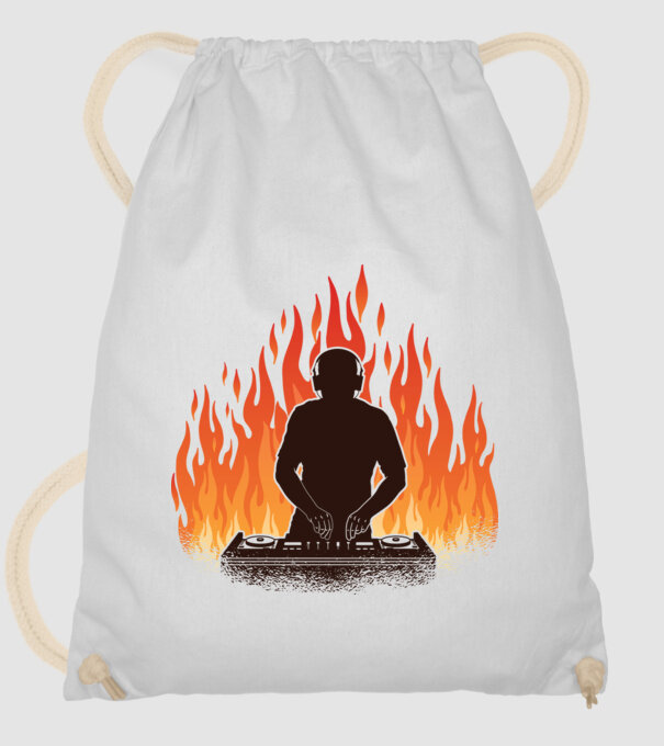 DJ Flăcări model alb pe tricou
