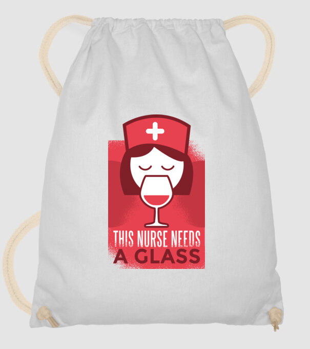 Această asistentă are nevoie de un pahar de vin model alb pe tricou