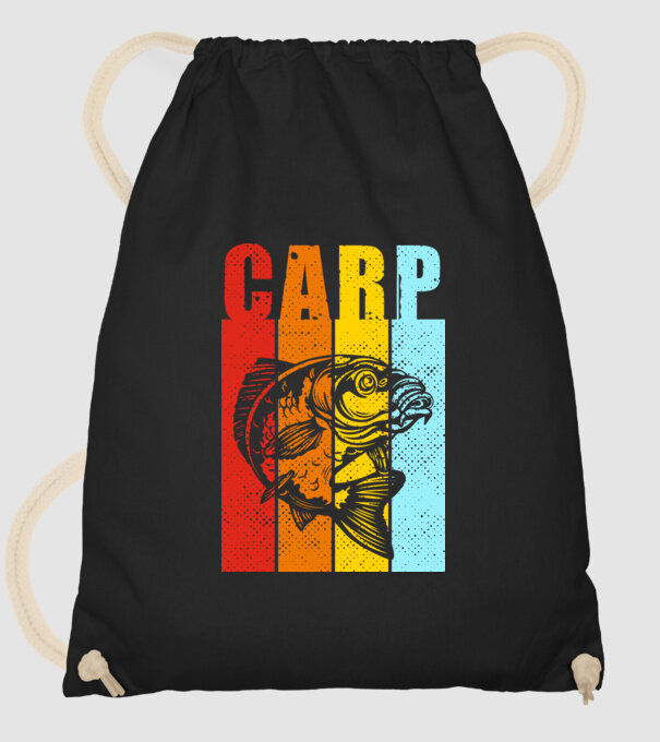 Carp Pescuit model negru pe tricou